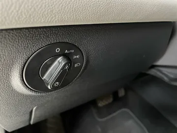 2024 Volkswagen Taos - image 18