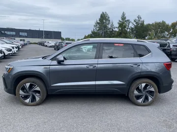 2024 Volkswagen Taos - image 4