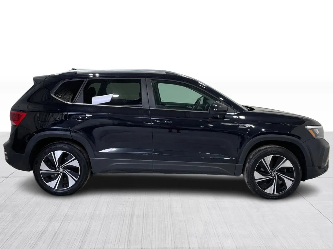 2024 Volkswagen Taos for sale - photo 2