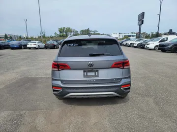 2024 Volkswagen Taos - image 7