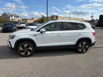 2024 Volkswagen Taos - image 6