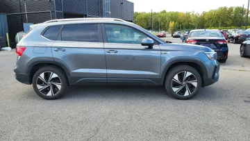 2024 Volkswagen Taos - image 6