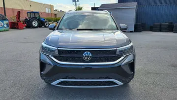 2024 Volkswagen Taos - image 2