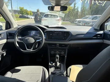 2024 Volkswagen Taos - image 8