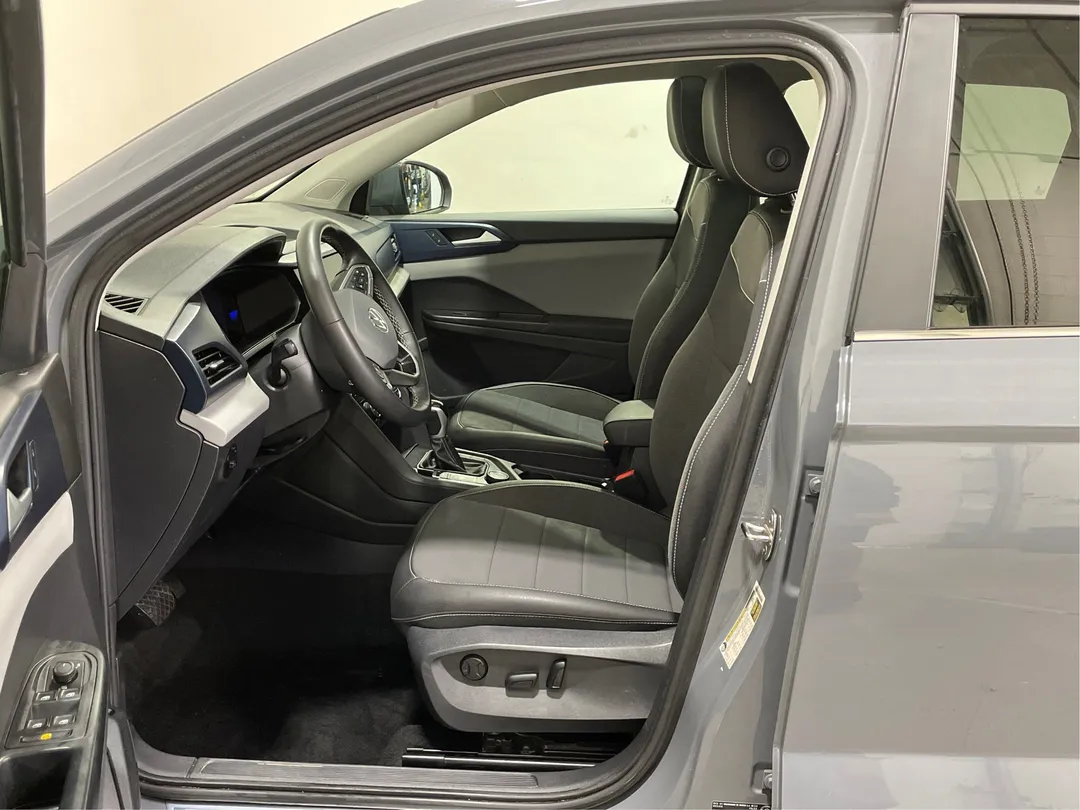 2023 Volkswagen Taos for sale - photo 3