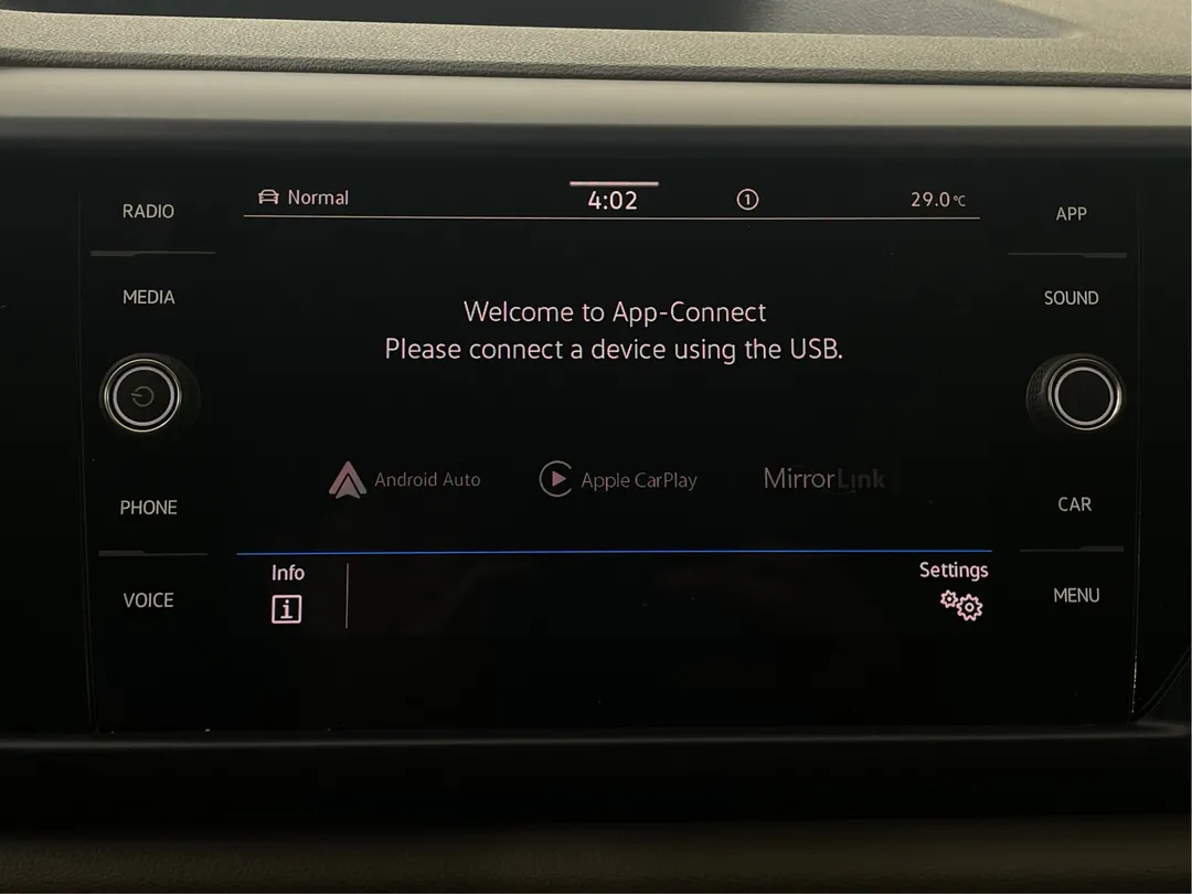 2022 Volkswagen Taos — photo 6