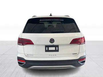 2022 Volkswagen Taos - image 12