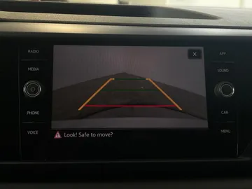 2022 Volkswagen Taos - image 21