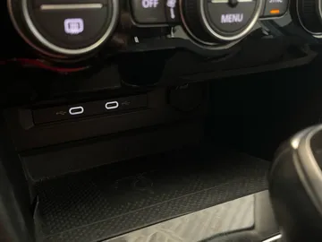 2022 Volkswagen Taos - image 29