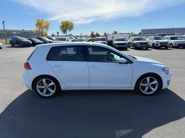 2015 Volkswagen Golf - image 7