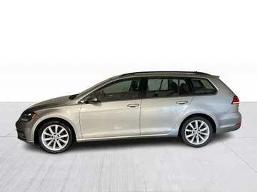2019 Volkswagen Golf SportWagen - image 11