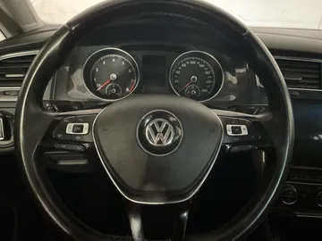 2019 Volkswagen Golf SportWagen - image 19