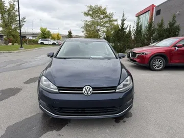 2015 Volkswagen Golf - image 2