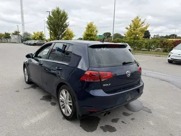 2015 Volkswagen Golf - image 11