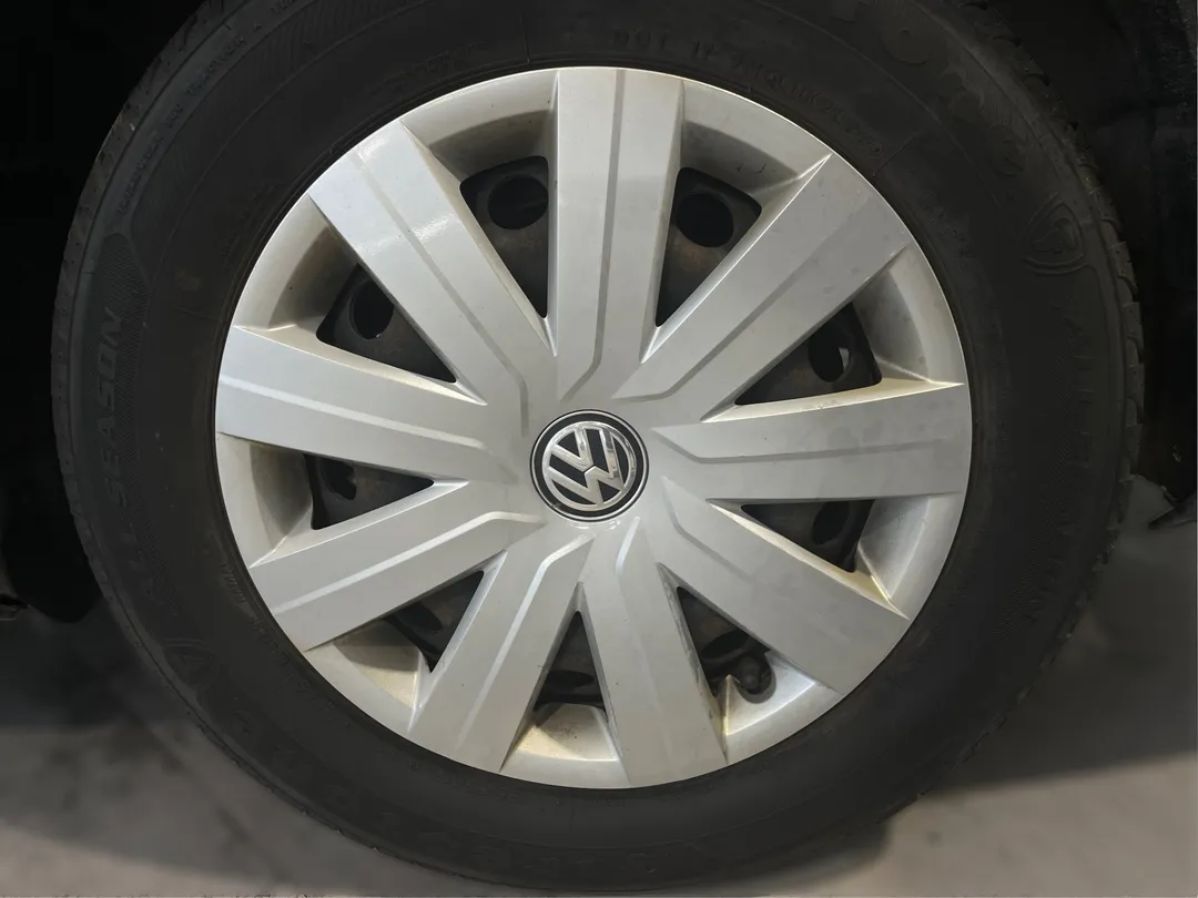 2017 Volkswagen Jetta — photo 5