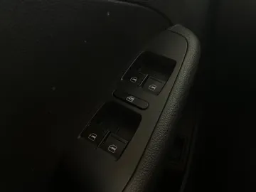 2017 Volkswagen Jetta - image 21