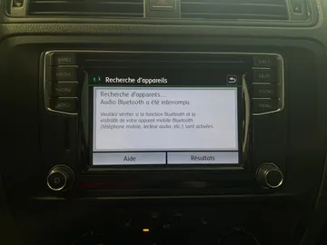 2017 Volkswagen Jetta - image 24