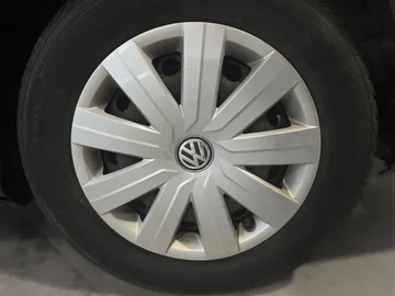2017 Volkswagen Jetta - image 6