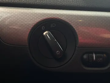 2017 Volkswagen Jetta - image 17