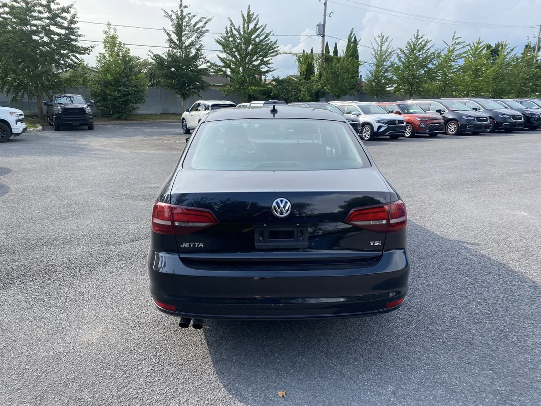 2016 Volkswagen Jetta — photo 5