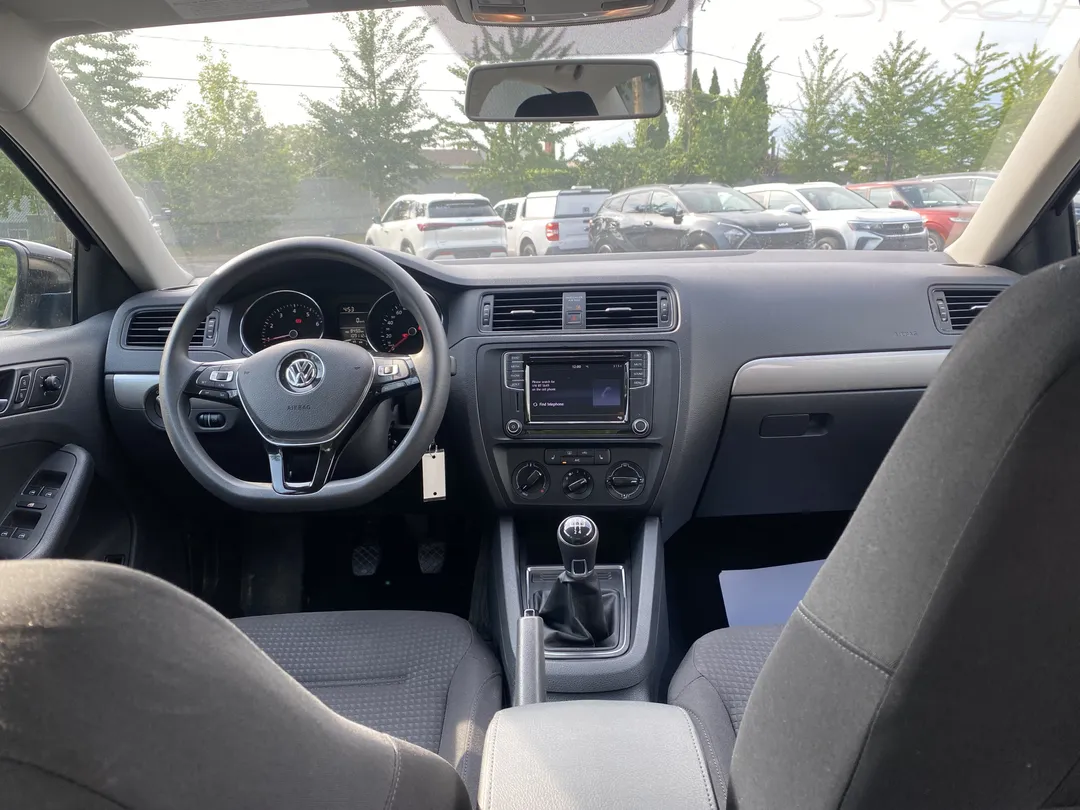 2016 Volkswagen Jetta — photo 8