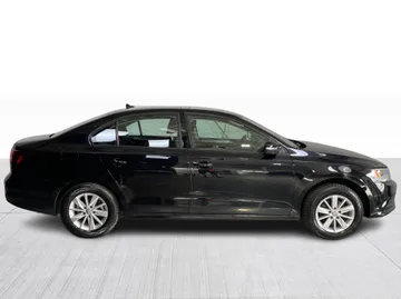 2016 Volkswagen Jetta - image 2