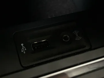 2016 Volkswagen Jetta - image 23
