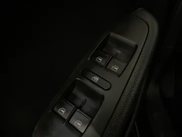 2016 Volkswagen Jetta - image 20