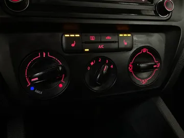 2016 Volkswagen Jetta - image 19