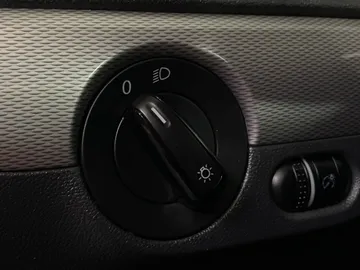 2016 Volkswagen Jetta - image 17
