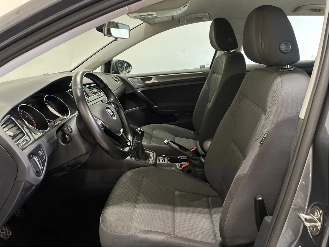 2019 Volkswagen Golf SportWagen — photo 3