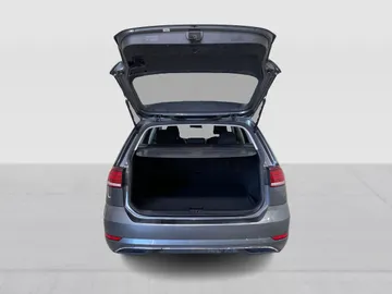 2019 Volkswagen Golf SportWagen - image 13