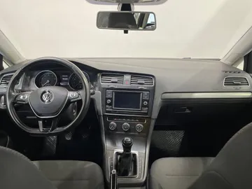 2019 Volkswagen Golf SportWagen - image 4