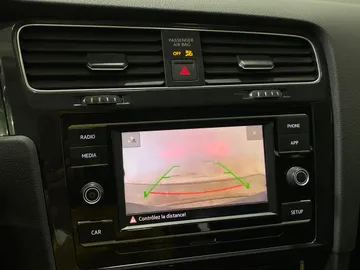 2019 Volkswagen Golf SportWagen - image 19