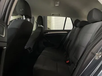 2017 Volkswagen Golf - image 15