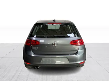 2017 Volkswagen Golf - image 12