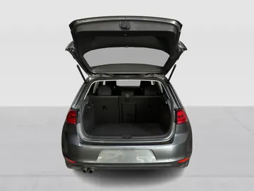 2017 Volkswagen Golf - image 13