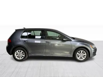 2017 Volkswagen Golf - image 2