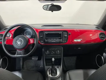 2015 Volkswagen Beetle Convertible - image 4