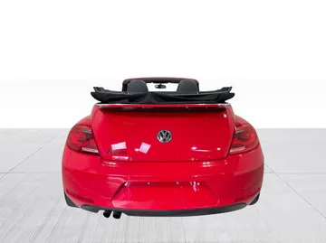 2015 Volkswagen Beetle Convertible - image 11