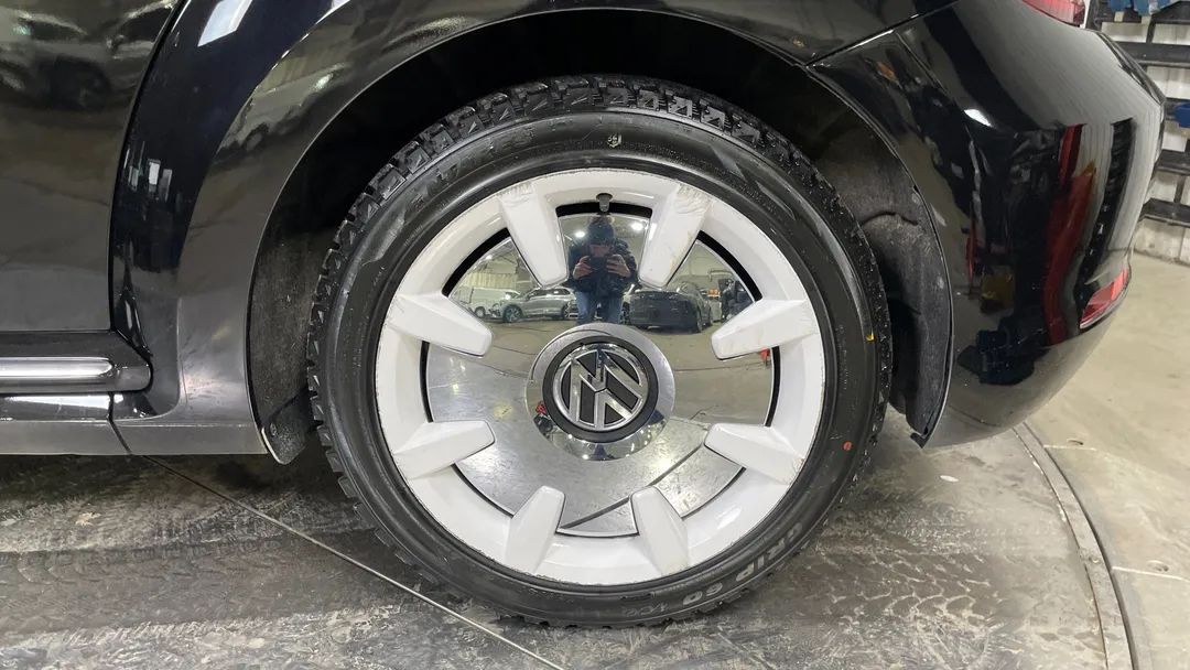 2019 Volkswagen Beetle Convertible — photo 5