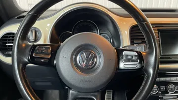 2019 Volkswagen Beetle Convertible - image 16