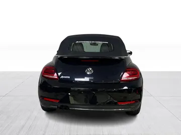 2019 Volkswagen Beetle Convertible - image 12