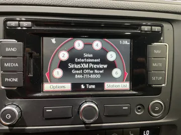 2014 Volkswagen Jetta - image 26