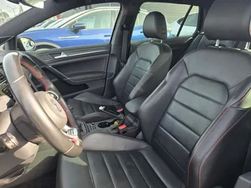 2020 Volkswagen Golf GTI - image 8