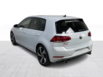 2019 Volkswagen Golf GTI - image 12