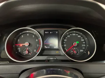 2019 Volkswagen Golf GTI - image 18