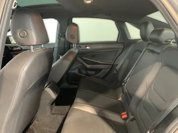 2020 Volkswagen Jetta - image 11