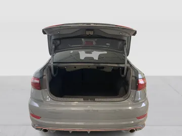 2020 Volkswagen Jetta - image 13