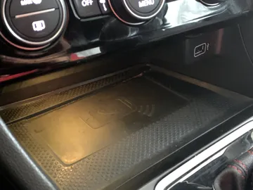 2020 Volkswagen Jetta - image 32